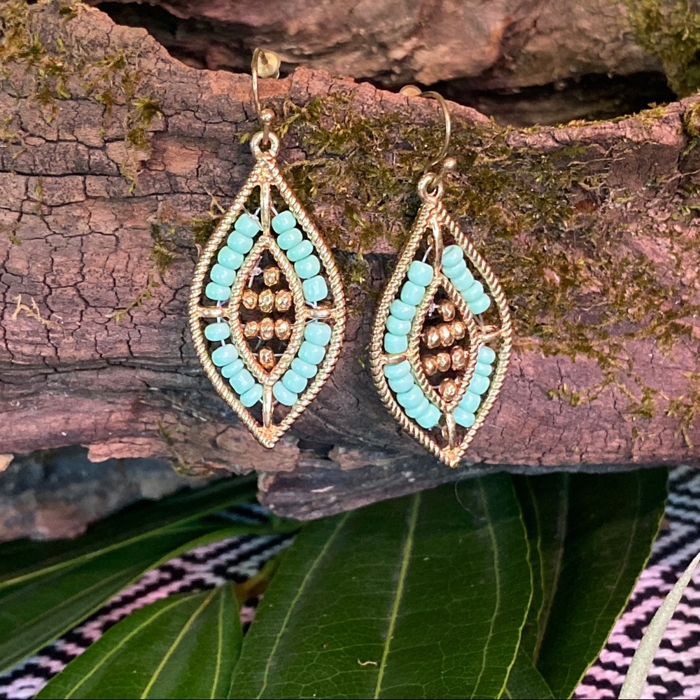 ✨BRAND NEW✨ Beaded Dangle Earrings